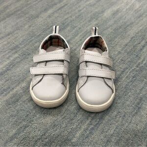 Healthtex white baby shoes